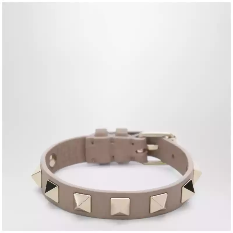 Valentino Garavani Rockstud bracelet in powder pink leather