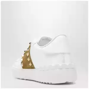 Valentino Garavani Rockstud Untitled trainers in white leather/beige Havana