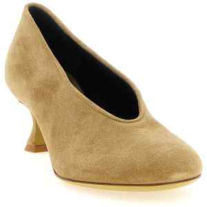 Moschino Duck Pumps