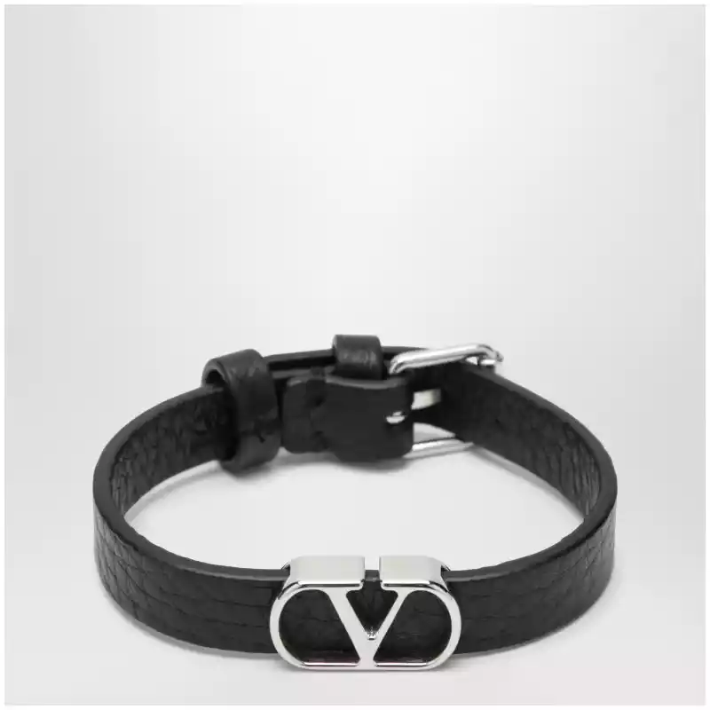 Valentino Garavani VLogo Signature bracelet in grained calfskin leather, black