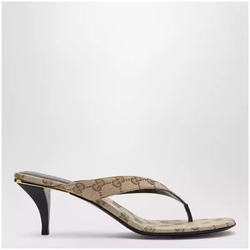 GUCCI Vittoria flip-flops in beige sand GG canvas