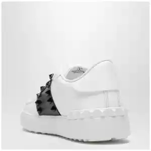Valentino Garavani Rockstud Untitled white/black sneaker