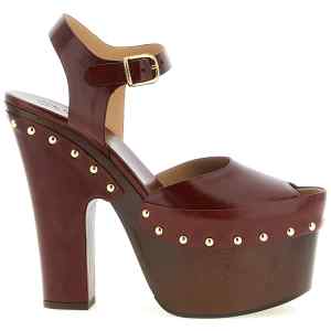 Chloé Meret Clog