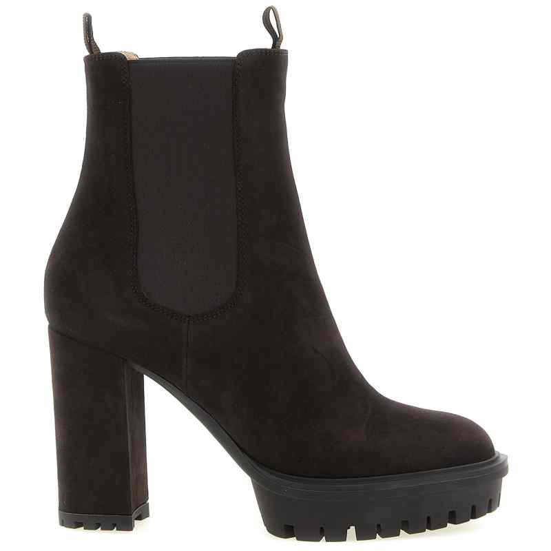 G7289970RICCASMOKA_01_M_2026-06-22T15-56-40.049Z Gianvito Rossi Barry Ankle Boots