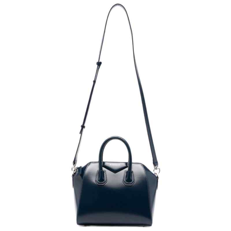200023111-fw26-givenchymain-bb5148b00d470 Givenchy Bags.. NAVY