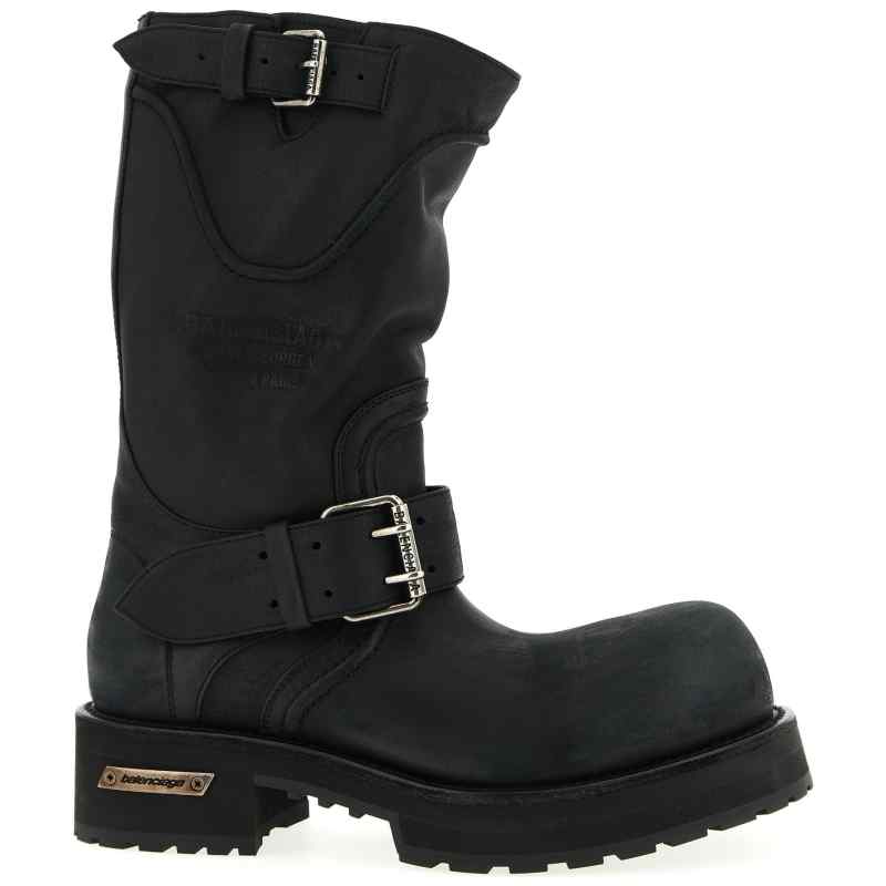 833581WCAL11080_01_M_2025-11-24T08-44-02.993Z-1 Balenciaga Venom Boots