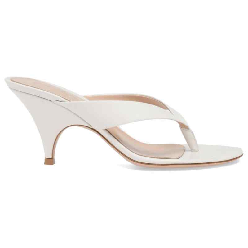 Gianvito Rossi Sofia leather thong sandals